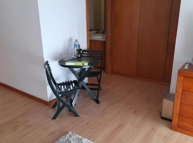 Azoresaccommodation Quarto em Acomodações Particulares *